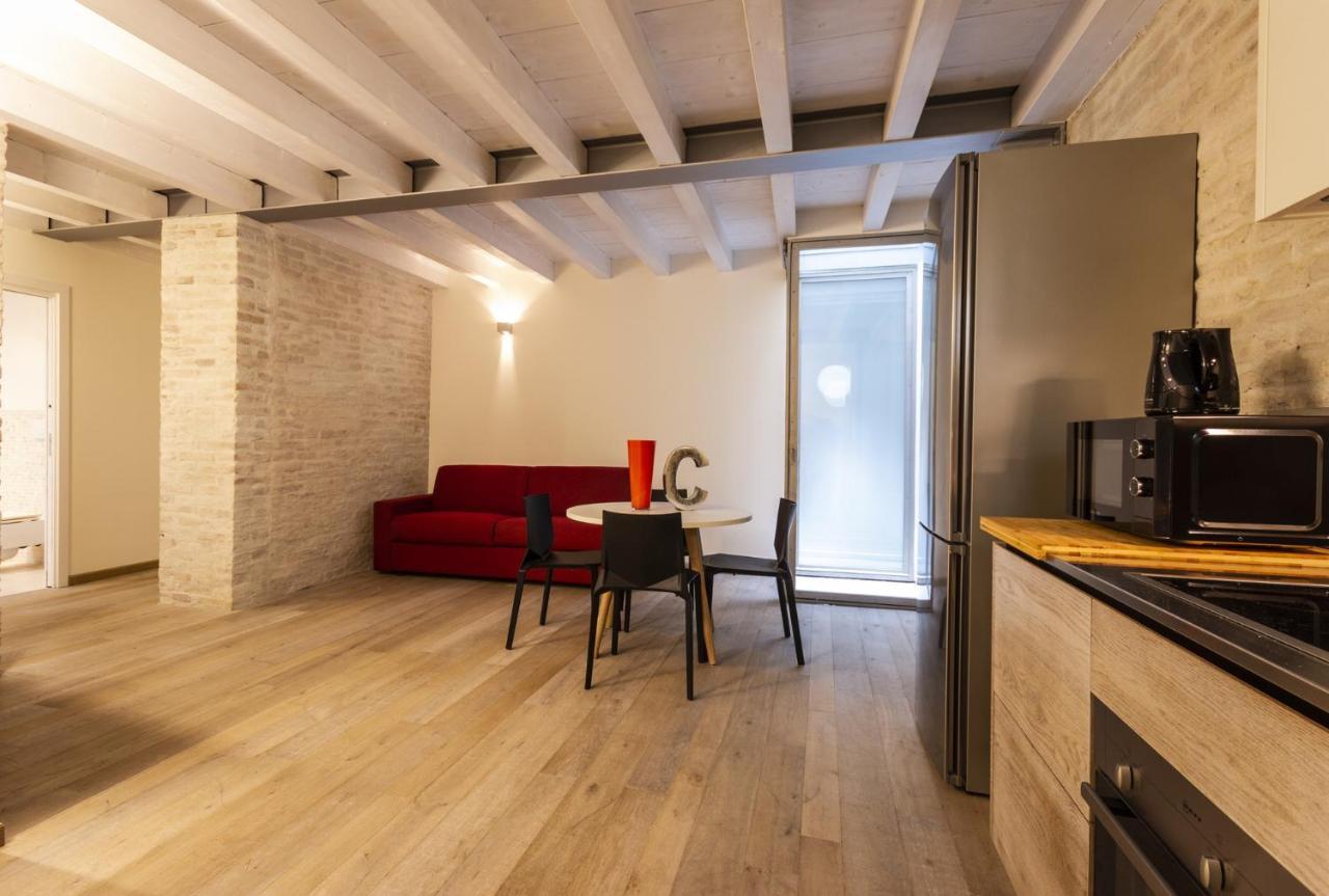 Suite Corallo - Smart Holiday Мантуя Экстерьер фото